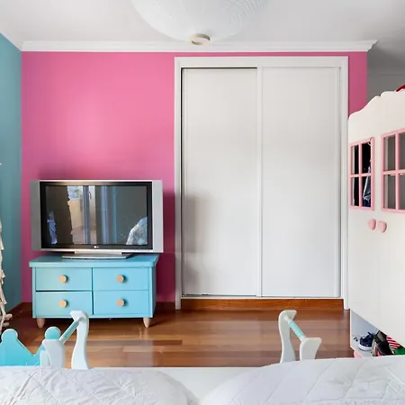 Altido Stunning 4-br House With Private Yard In *