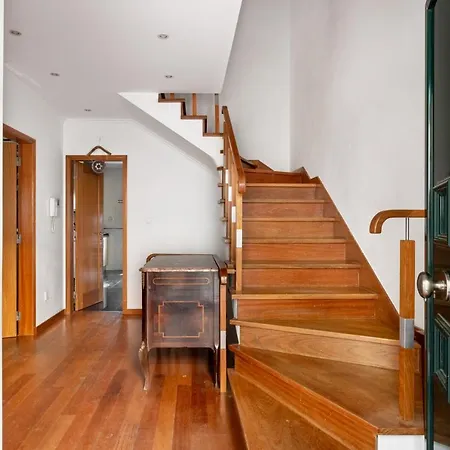 Altido Stunning 4-br House With Private Yard In *